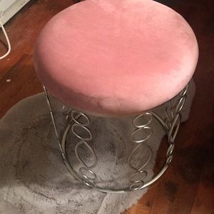 Pink mauve velvet stole.